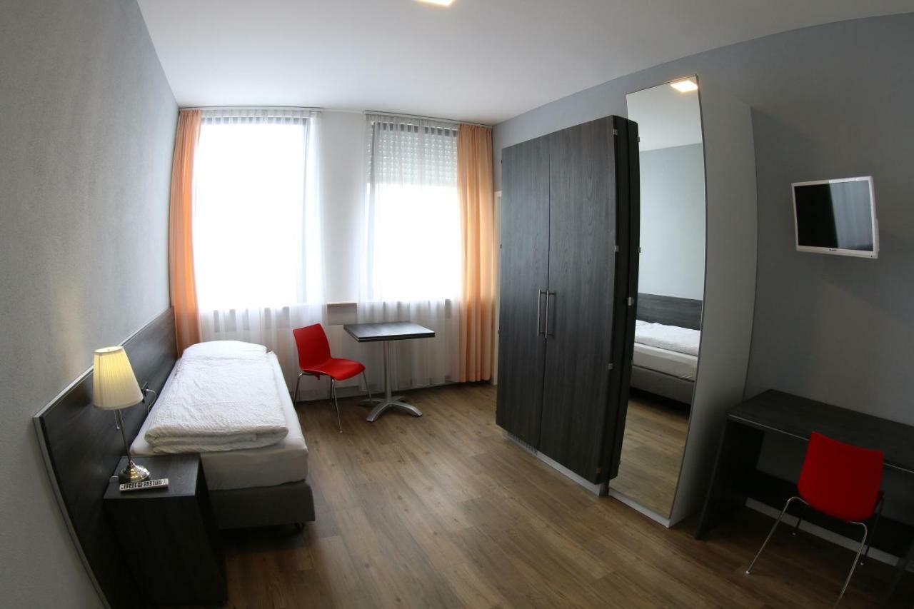 Looks-Inn Viernheim Exterior photo